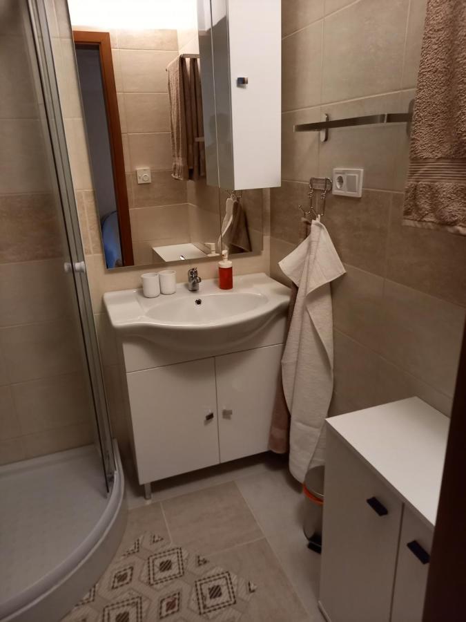 Karpatia Vendeghaz 1201 Budapest Extérieur photo